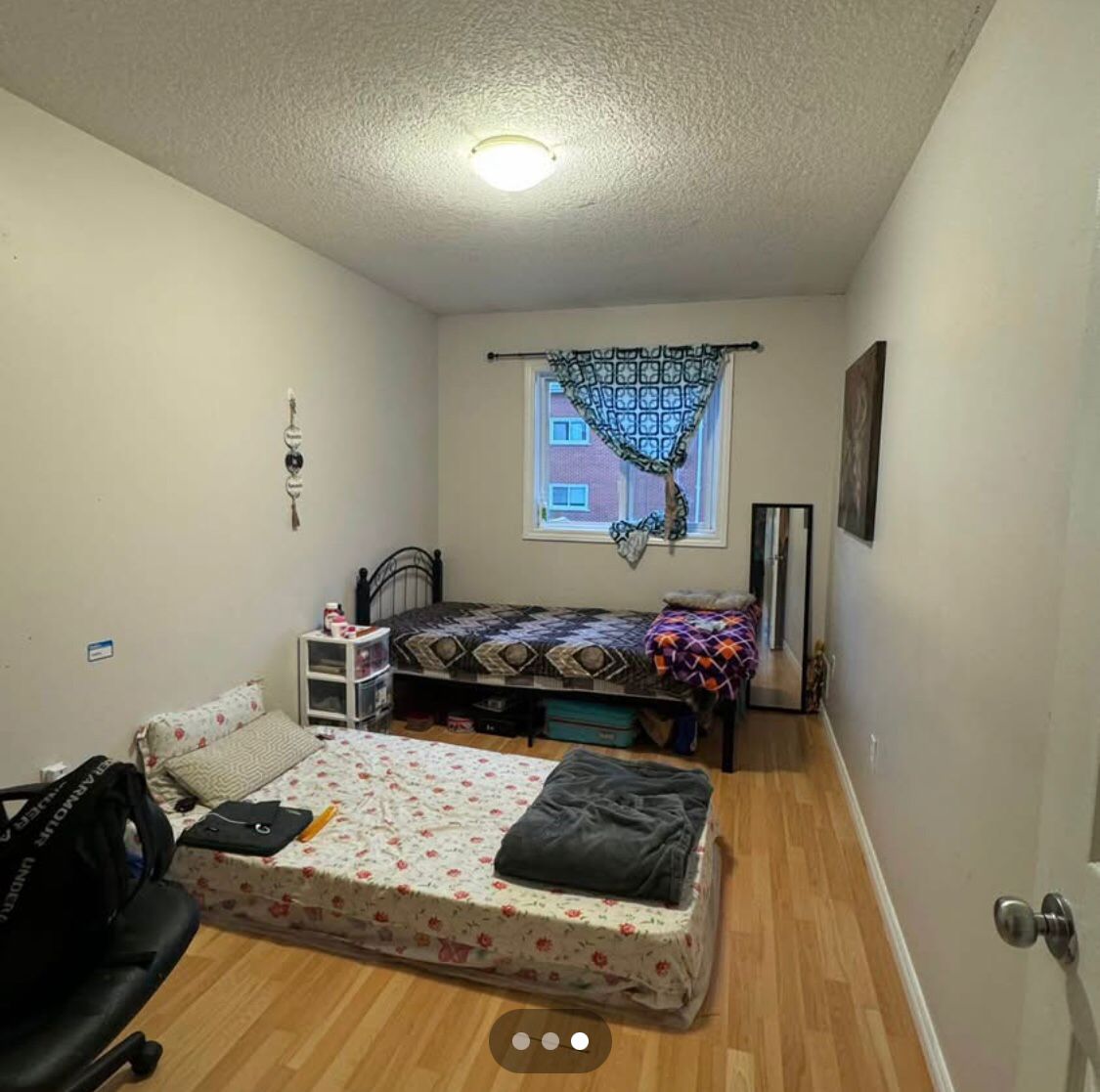 Accommodation for 1 girl on sharing basis